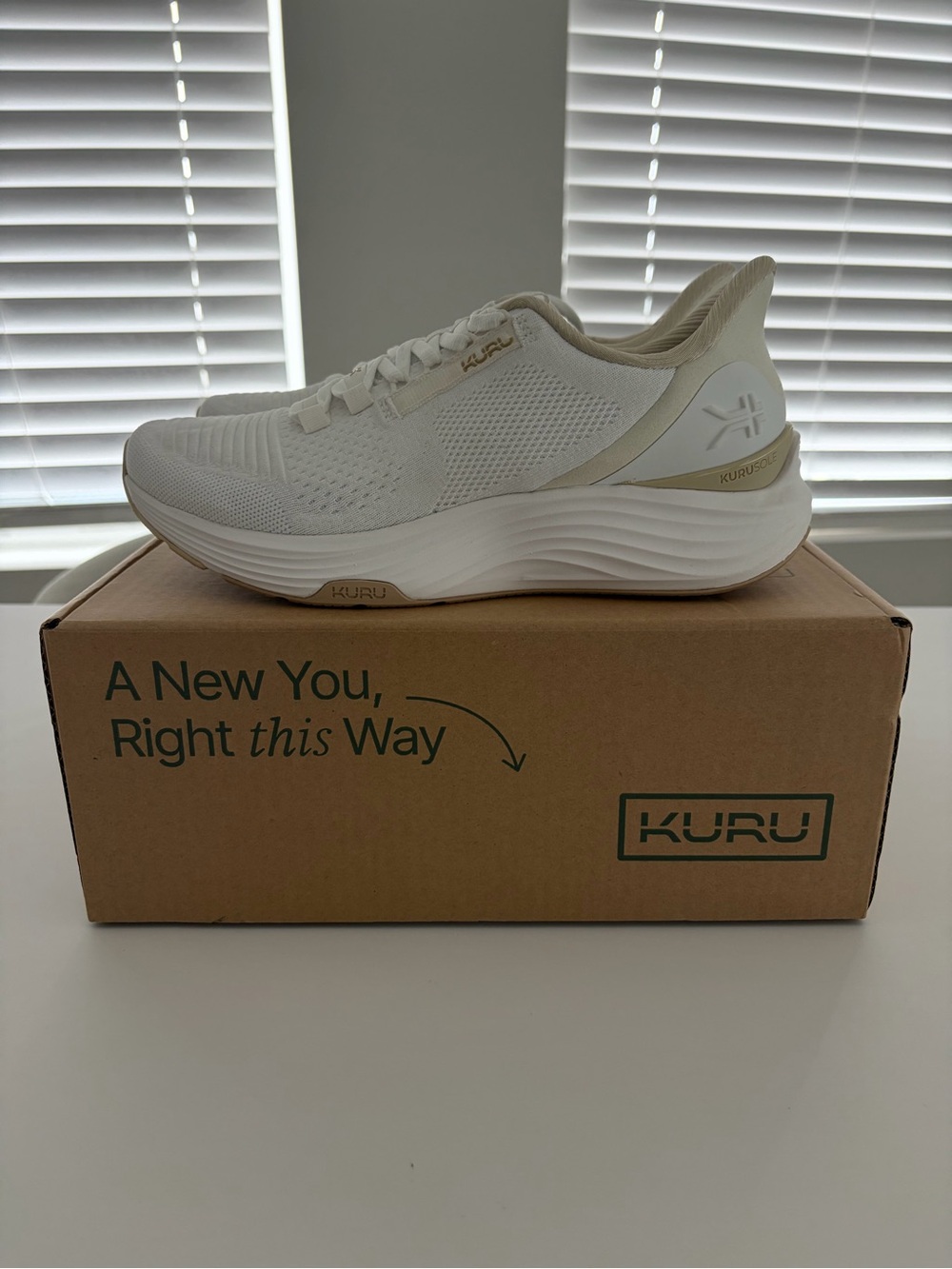 *Brand New* Kuru ATOM 2 BrightWhite-Sand Size 9
